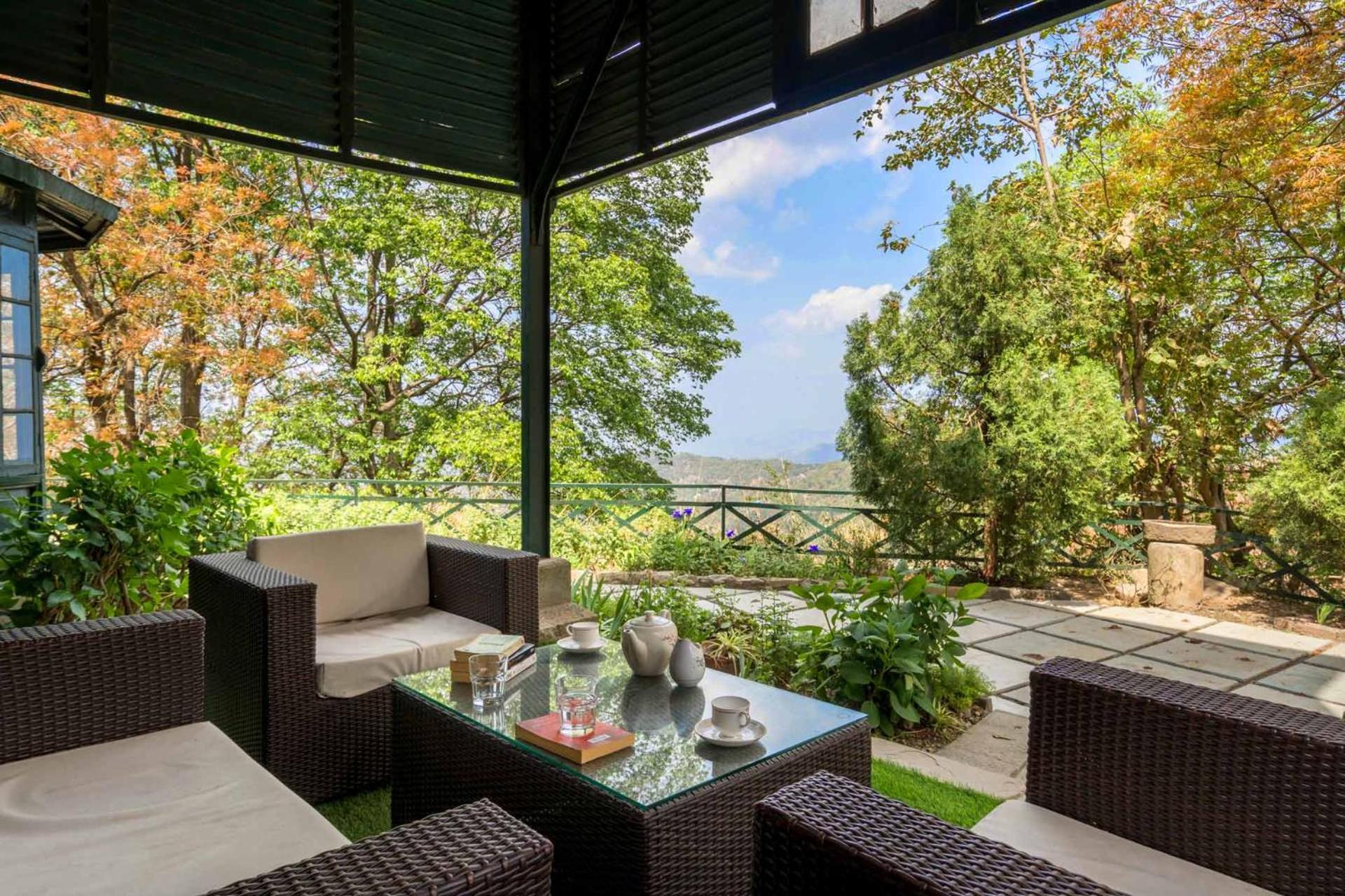 Stayvista At Padam Hill- Pet Friendly Villa With Garden Касаули Экстерьер фото